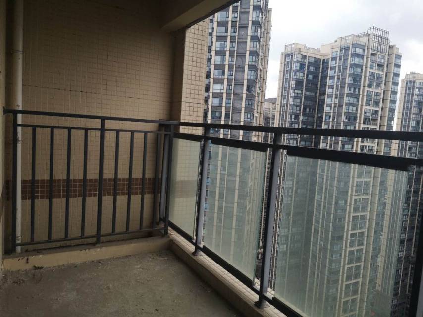 成都二手房-东二环中粮鸿云 清水套四 高楼层视野好 看房提前约-房源照片